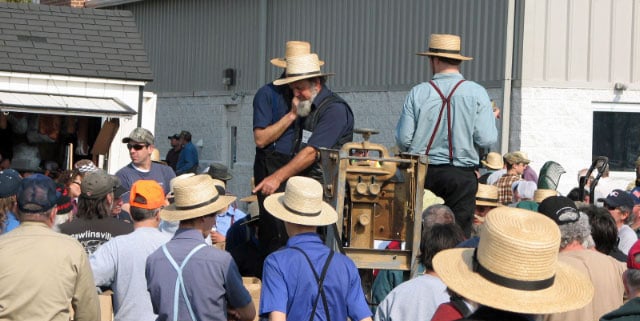 An Image Representing Schoeneck Mud Sale And Quilt Auction In Lancaster County, Pa