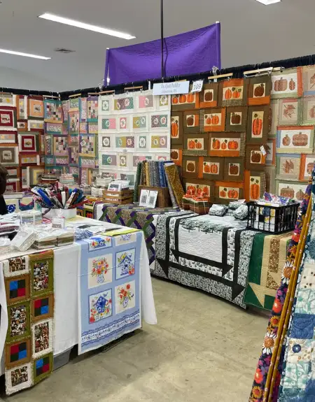 Quilt Peddler Booth at Lancaster Quilt Show - Lebanon, PA