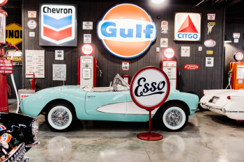 8 Rainy Day Things To Do In Lancaster, Pa (With Kids) Image For Lancasterpa.com Experiences Barry'S Car Barn - Intercourse, Pa