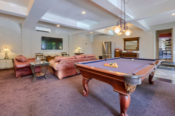 Twin Pine Manor - Ephrata, Pa