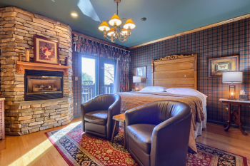 Twin Pine Manor - Ephrata, Pa