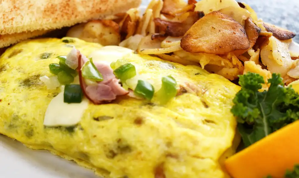 Oregon Dairy breakfast omelet with home fries - farm fresh dining Lancaster PA
