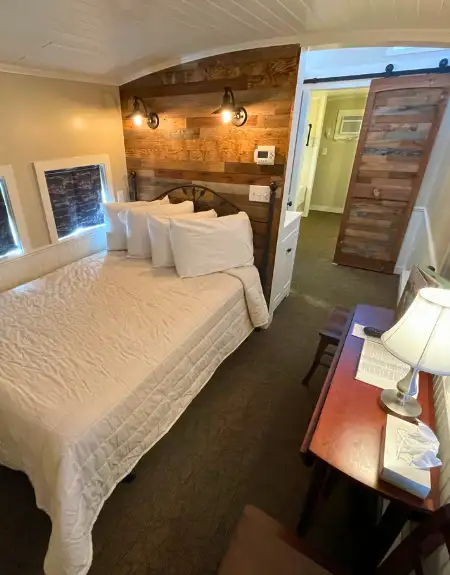 Family-friendly rustic hotel room at Red Caboose Motel in Lancaster PA