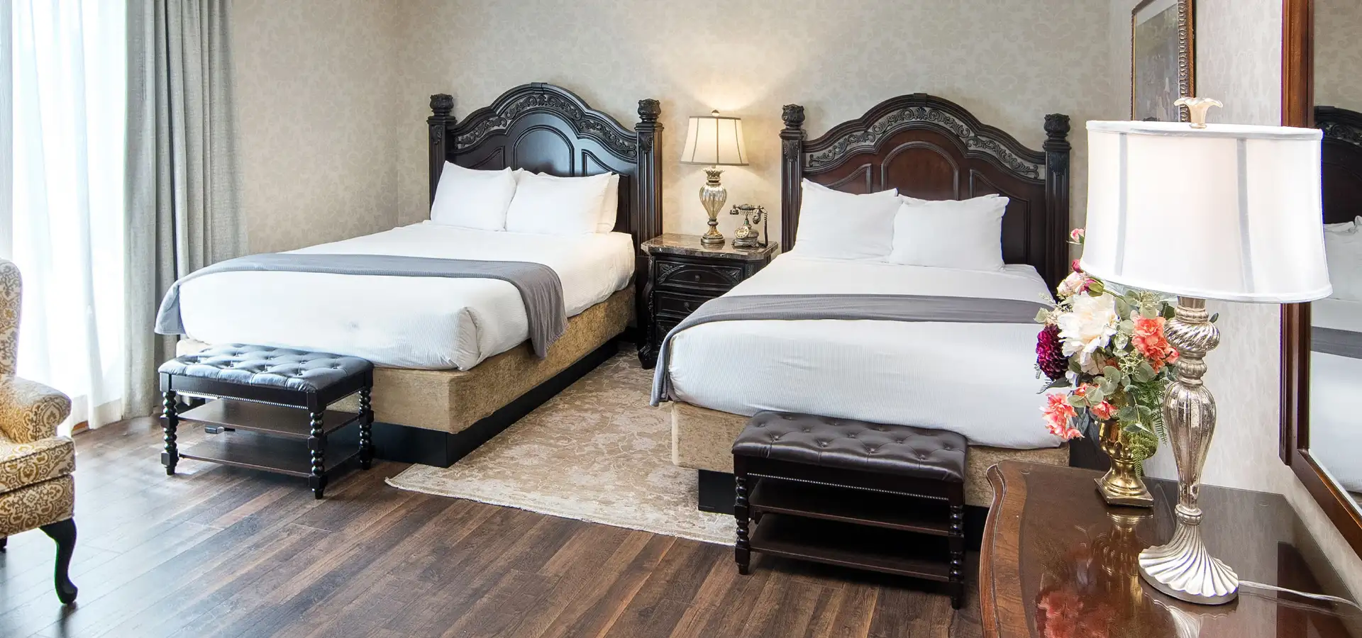 Group lodging double queen room at Fulton Steamboat Inn in Lancaster PA