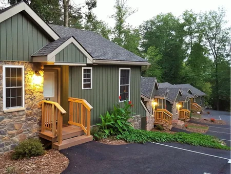 Refreshing Mountain private cabin rentals nestled in wooded retreat setting in Lancaster PA