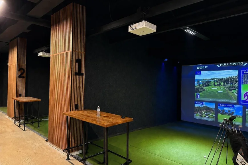 Golf simulator bays Back Nine Golf Lancaster PA indoor practice
