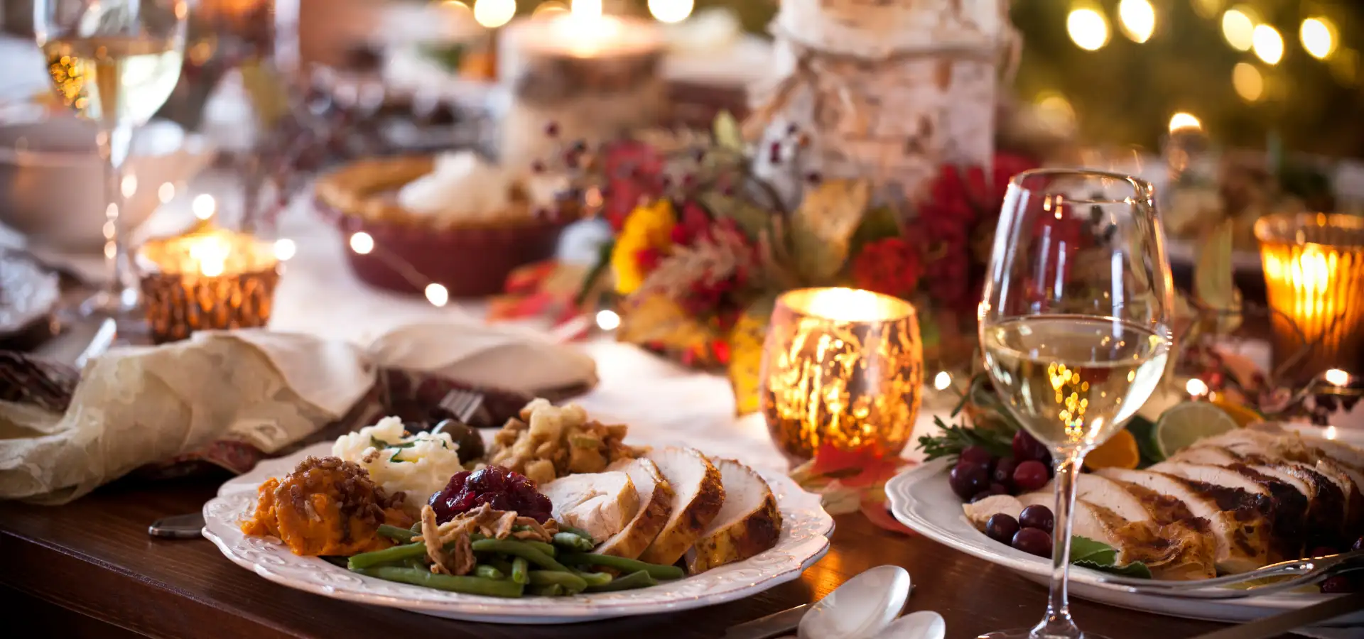 Christmas dinner table at Lancaster PA restaurant open on holiday